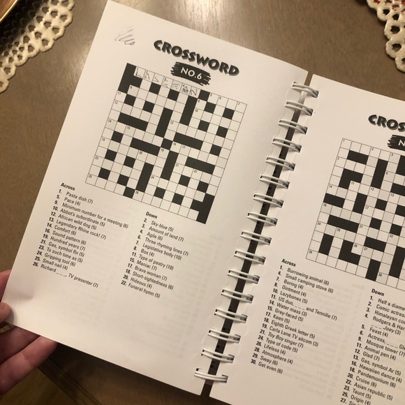 Quick Crossword Puzzles Activity Mind Brain Practice Hobby Game Spiral Note Book - Picture 4 of 6